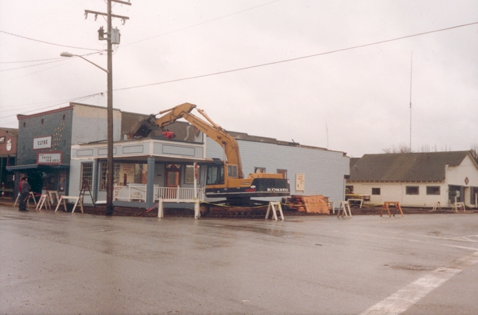 Clyde Service Station demolition.
